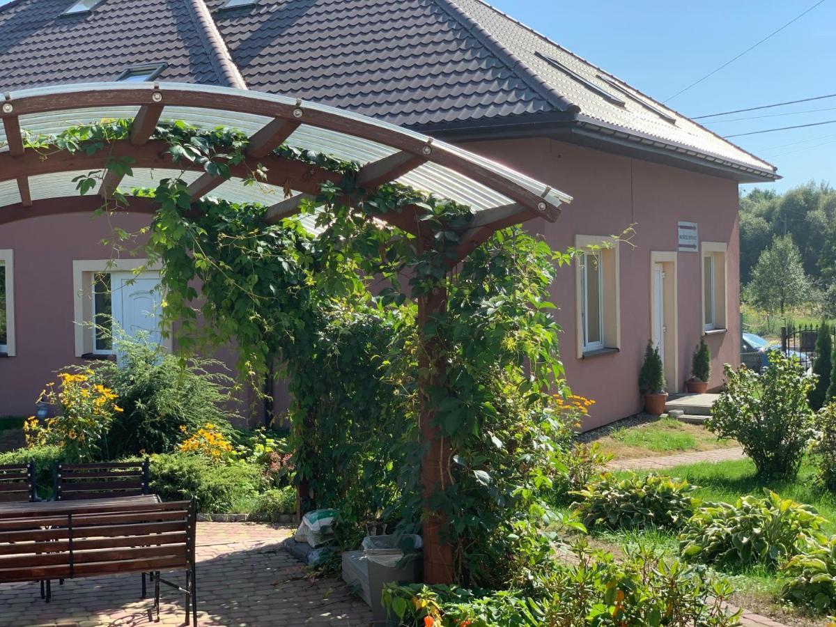 Medison Family Boutique B&B Kielce Extérieur photo