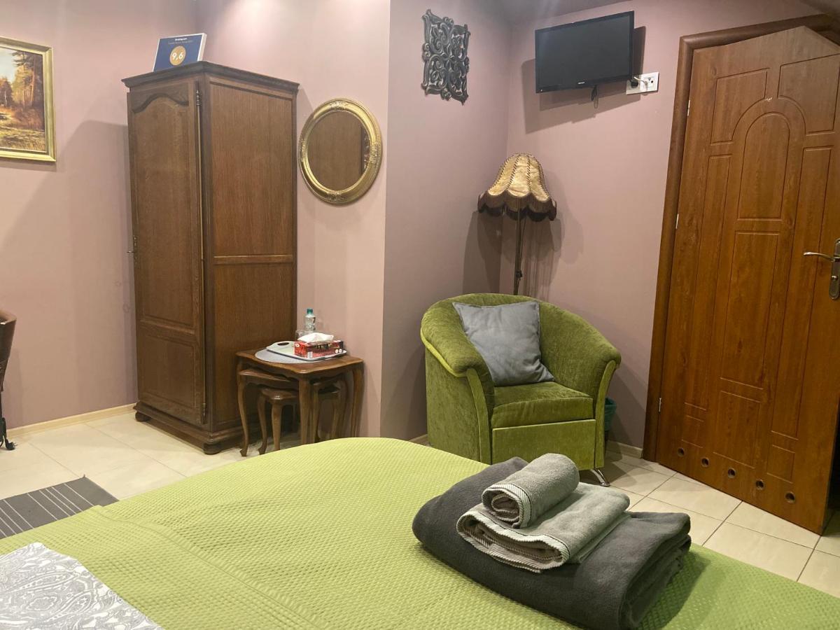 Medison Family Boutique B&B Kielce Extérieur photo