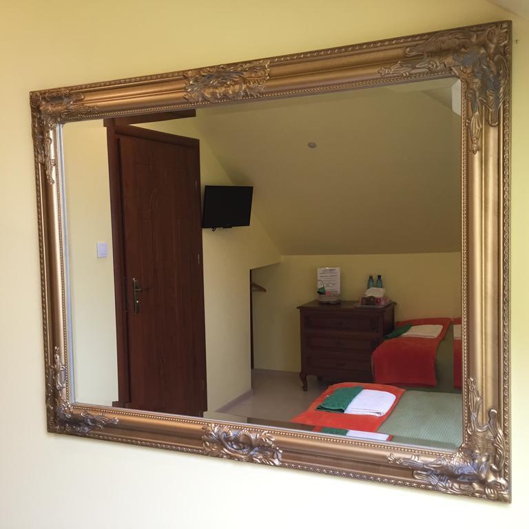 Medison Family Boutique B&B Kielce Chambre photo